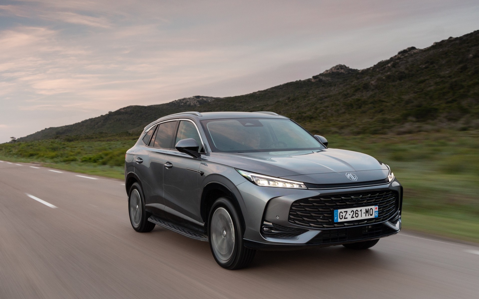 Νέο MG HS Super Plug-in Hybrid+: Το καινοτόμο D-SUV που καίει 0,5 lt/100 km!