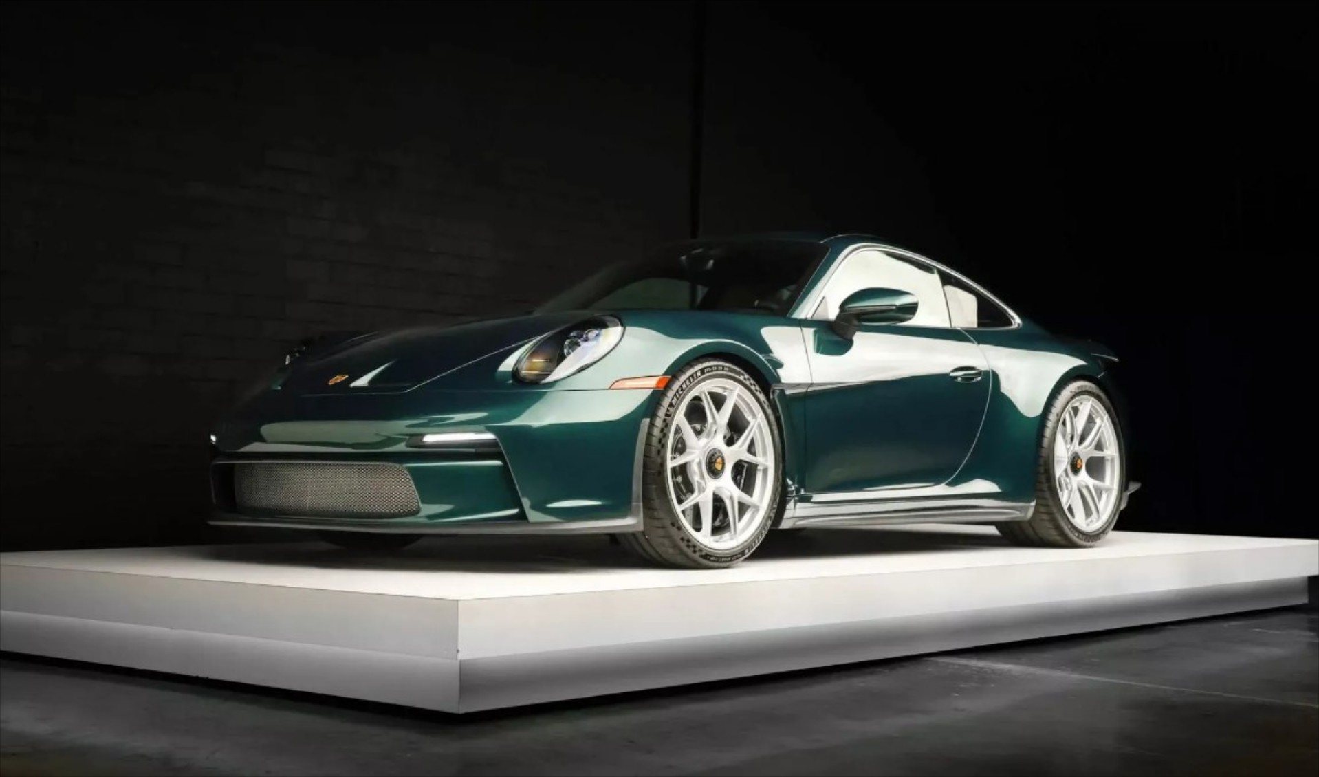 Του έδωσαν διπλά χρήματα για μια Porsche 911 και… δεν την πούλησε 