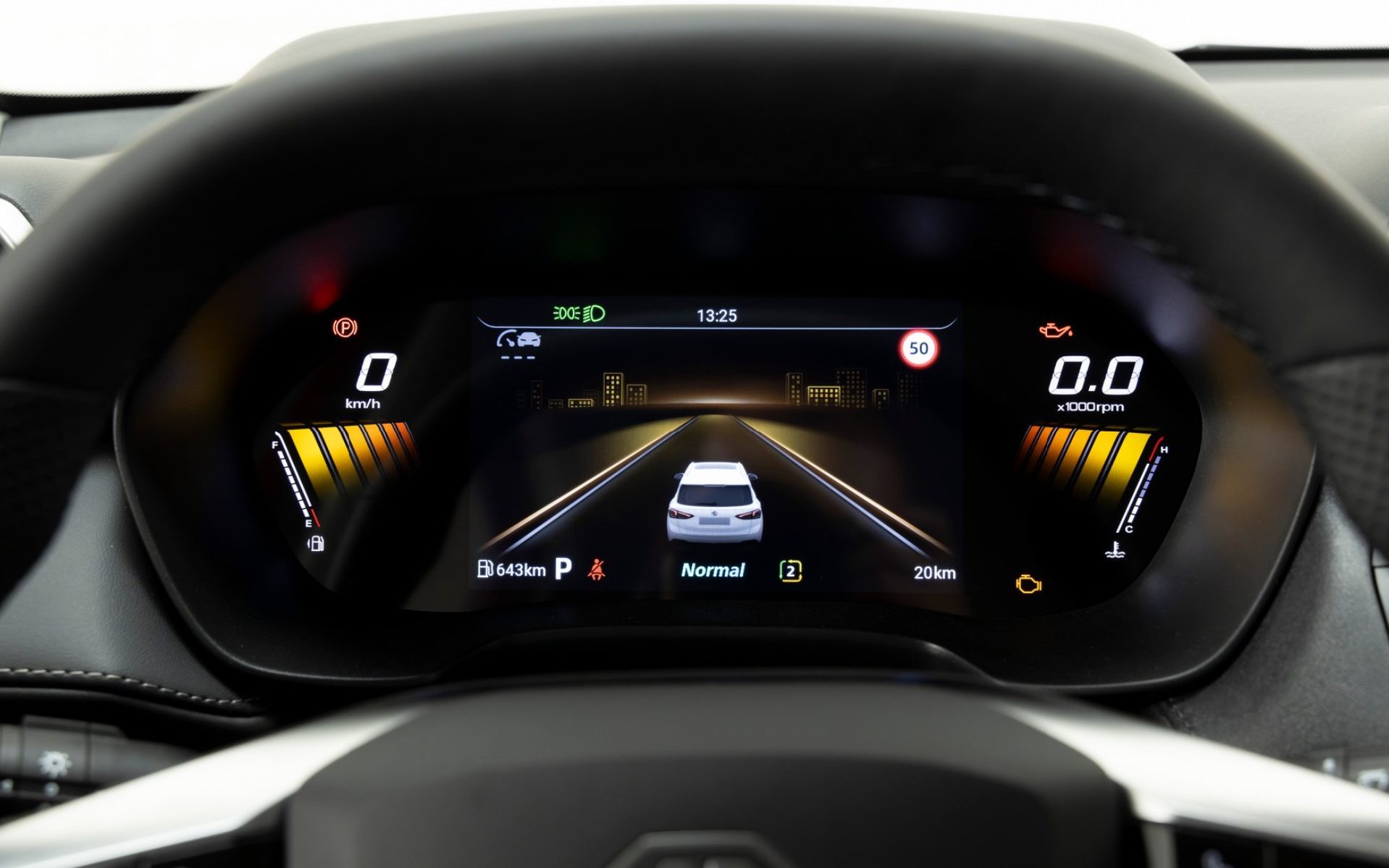 Υβριδικό C-SUV που καίει 5 lt/100 km και έχει σχεδόν 200 ίππους!