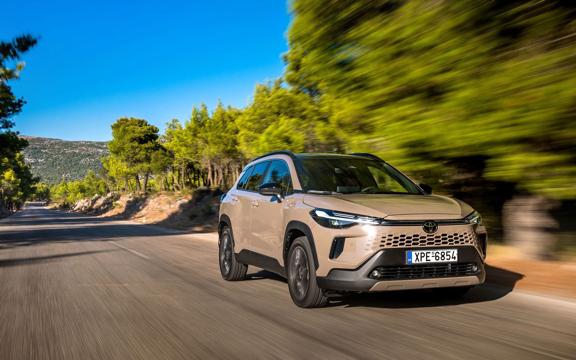 Οδηγούμε στην Ελλάδα το νέο Toyota Corolla Cross