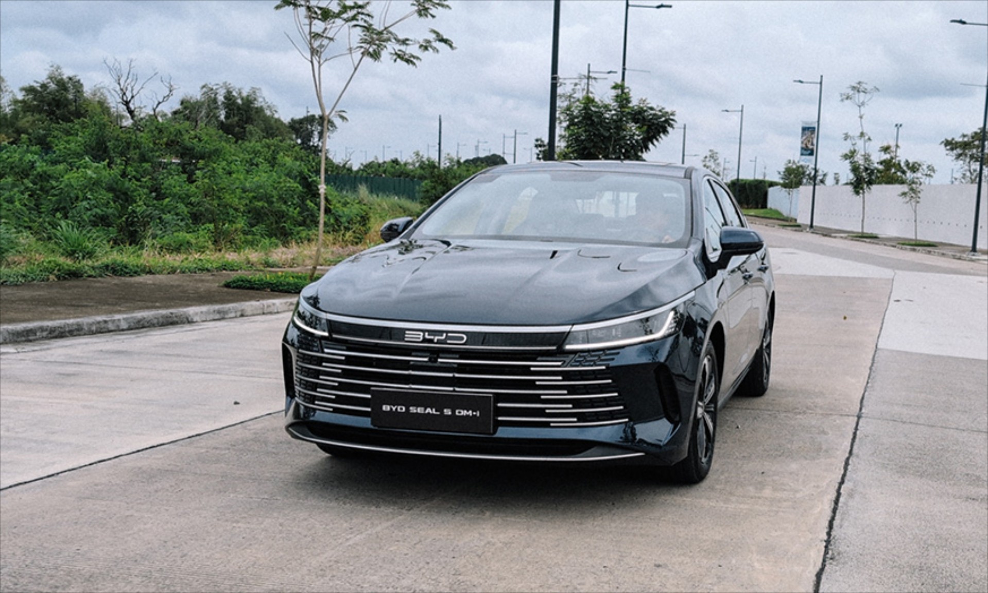 <br />
<b>Notice</b>:  Undefined property: stdClass::$title in <b>/home/www3gocar/public_html/templates/t2024/ice_c/9a1326b63621589c2d0ae49576f7df8a09573c42_0.file.box.featured.tpl.php</b> on line <b>89</b><br />
