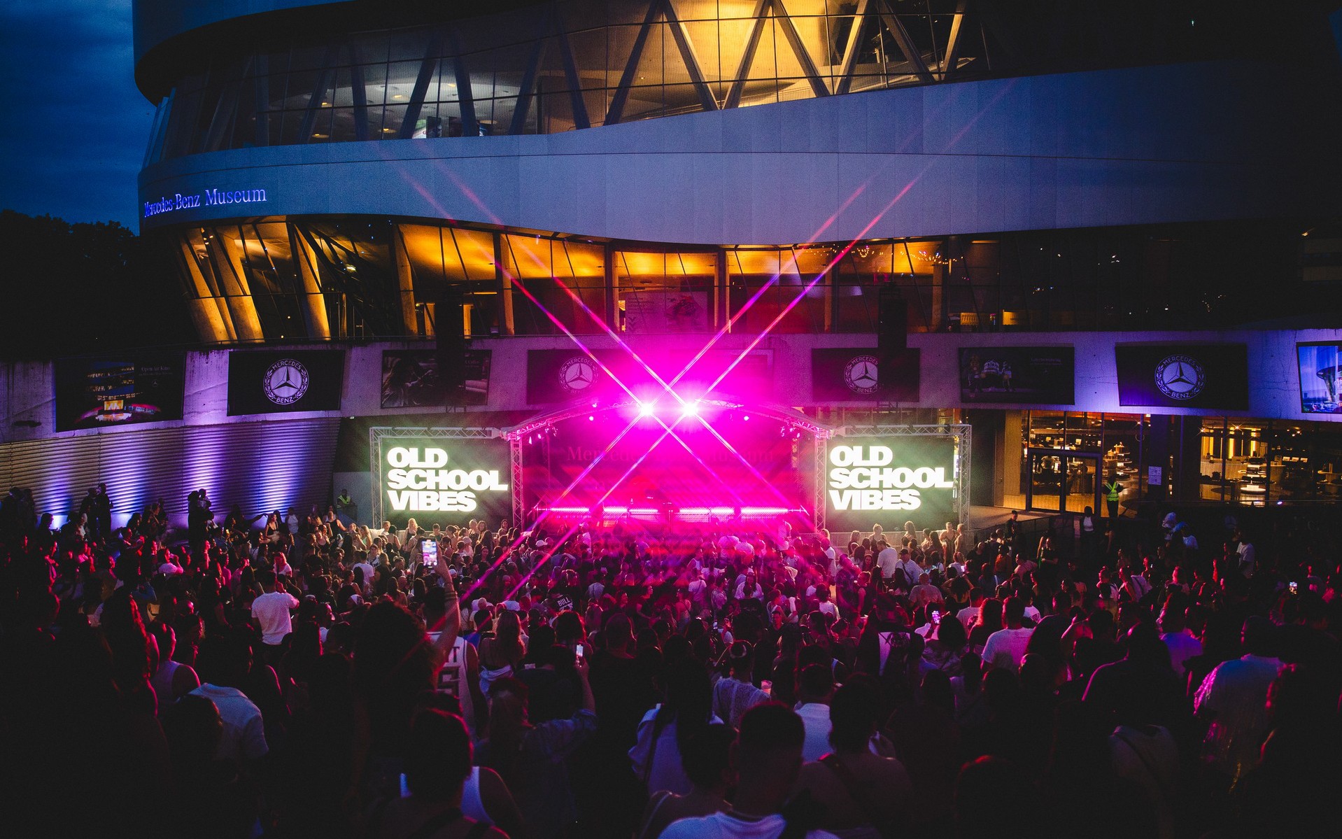 Το καλύτερο μουσείο αυτοκινήτων του κόσμου - Το επισκέφθηκαν 950.000 άνθρωποι! 