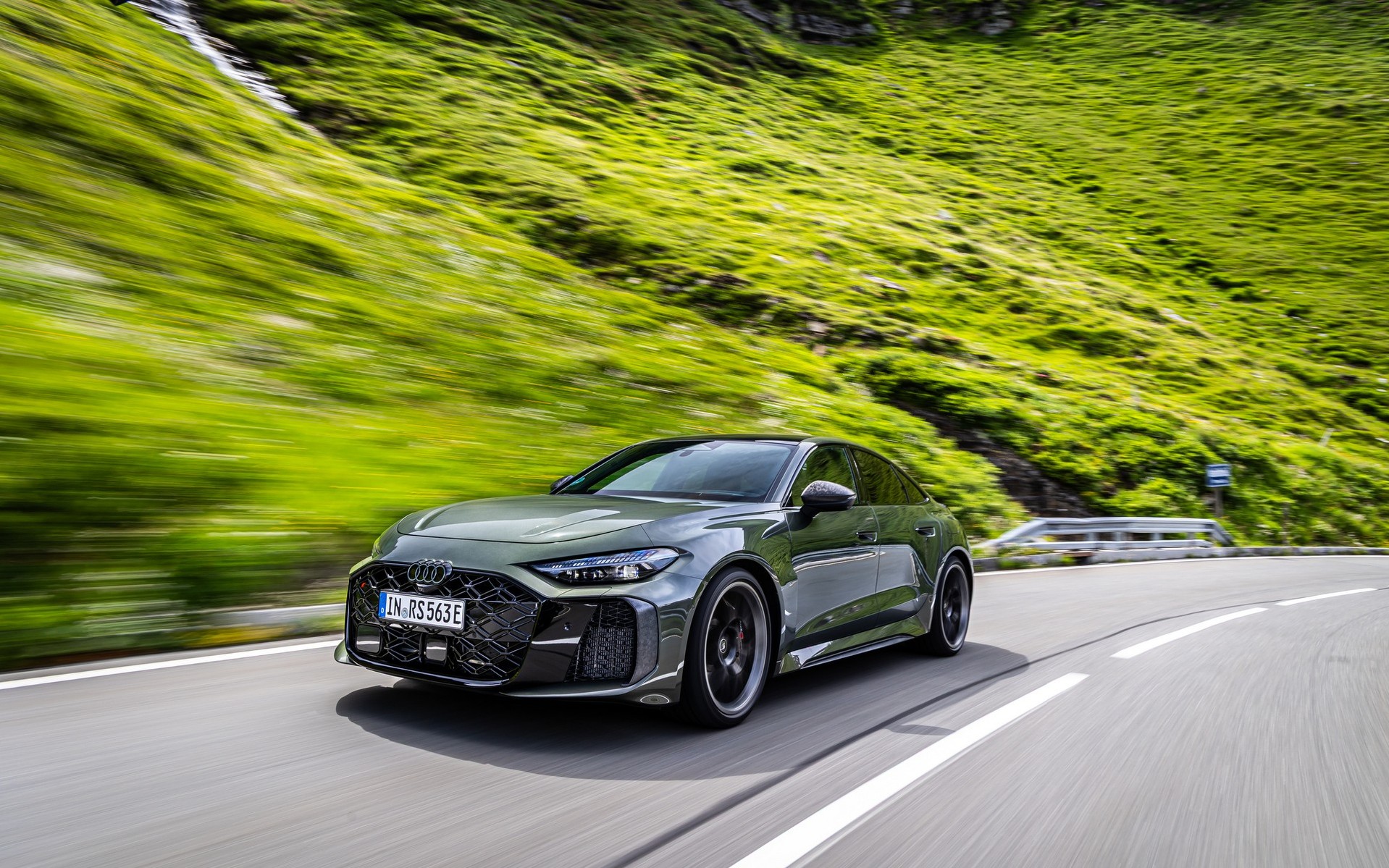 Mε Audi RS 5 Sedan στο Grossglockner - Cheat code!