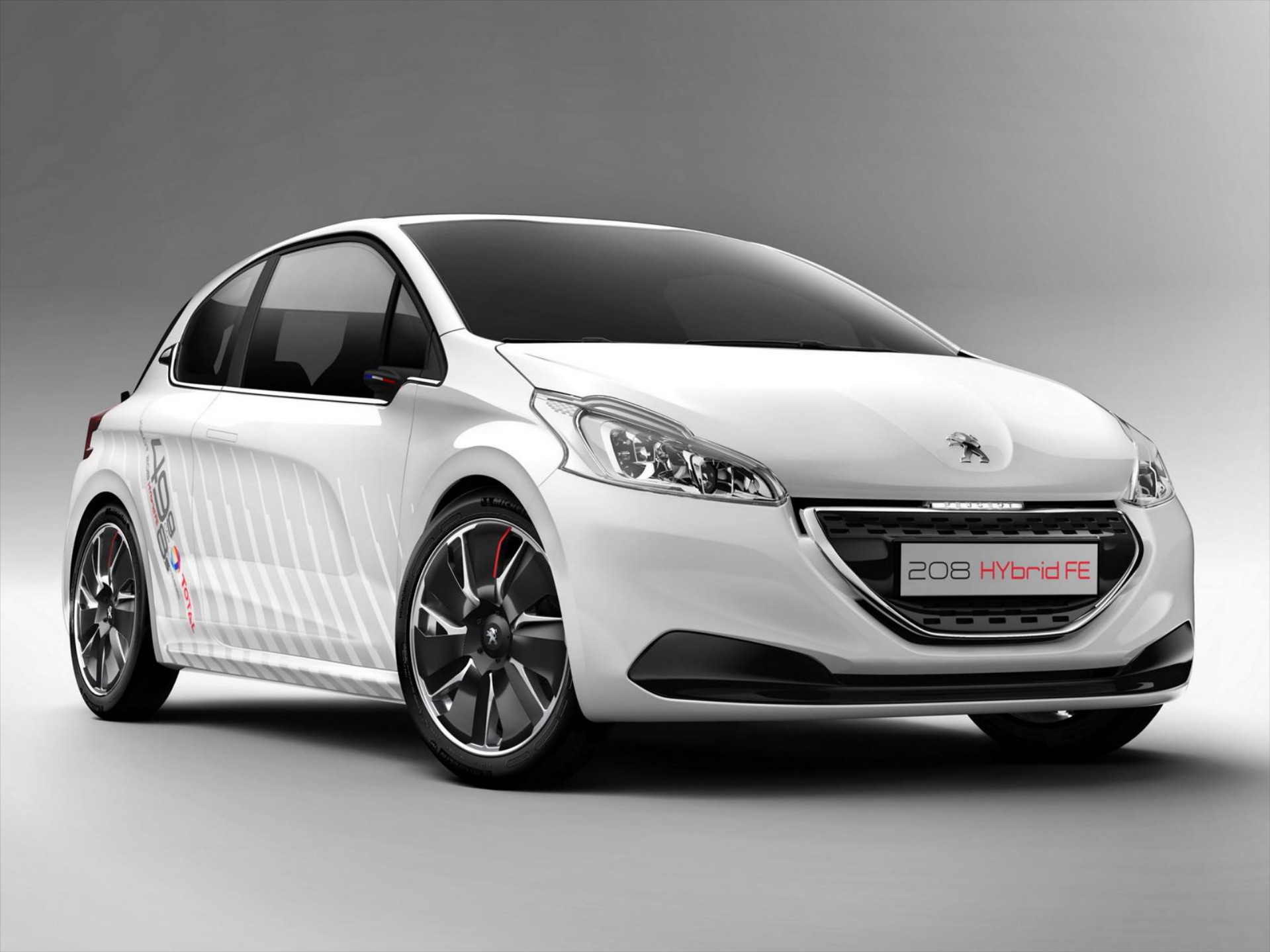 Peugeot 208 Hybrid FE Concept

