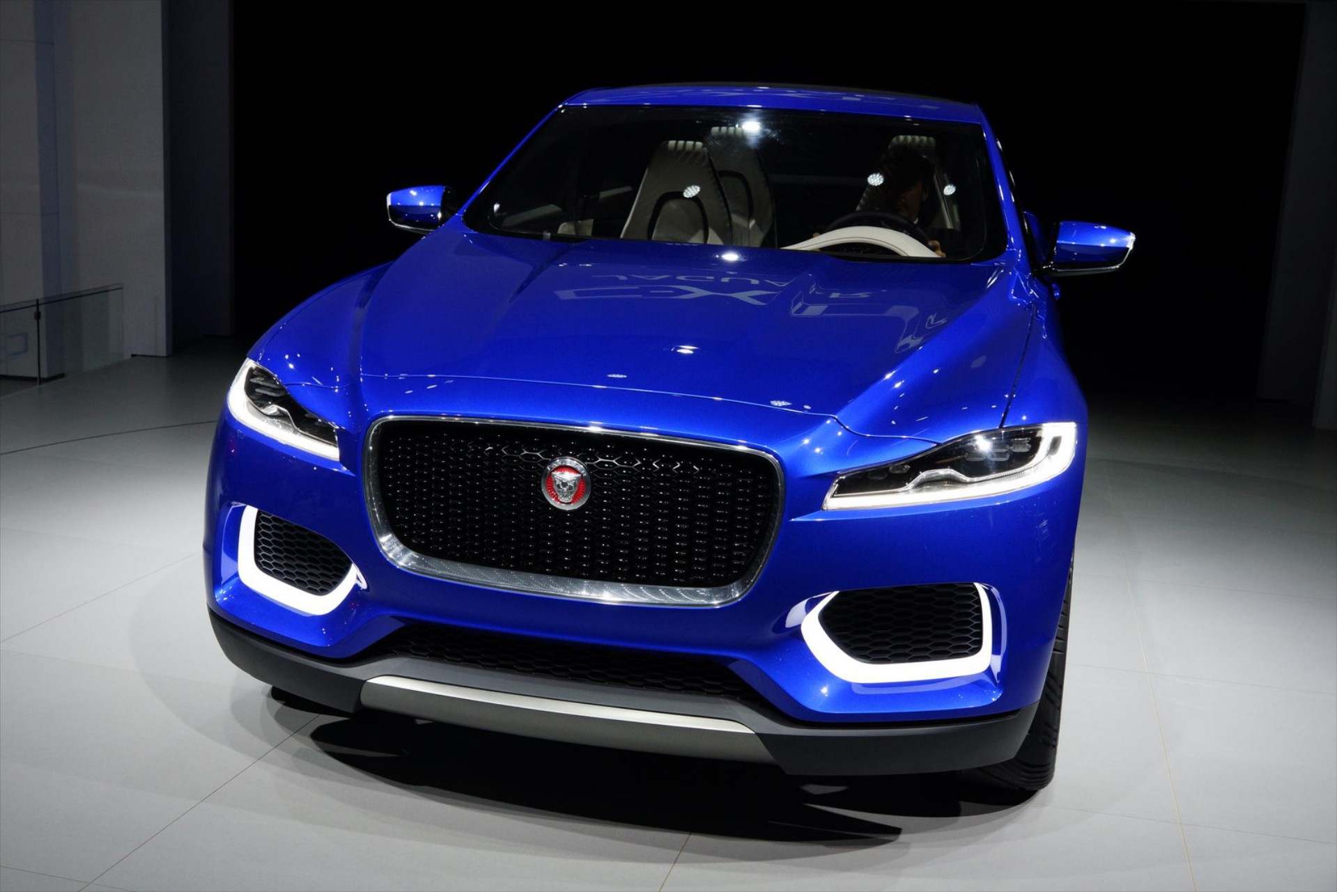 Αποκάλυψη: Jaguar C-X17 concept

