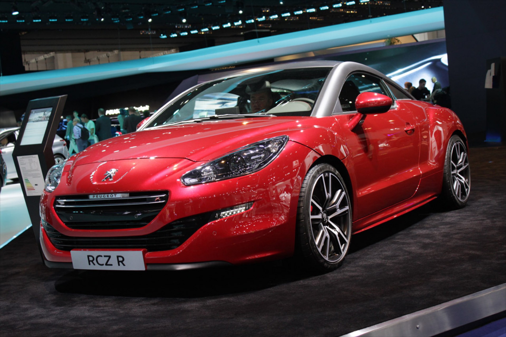 Nέο Peugeot RCZ R με 270 ίππους