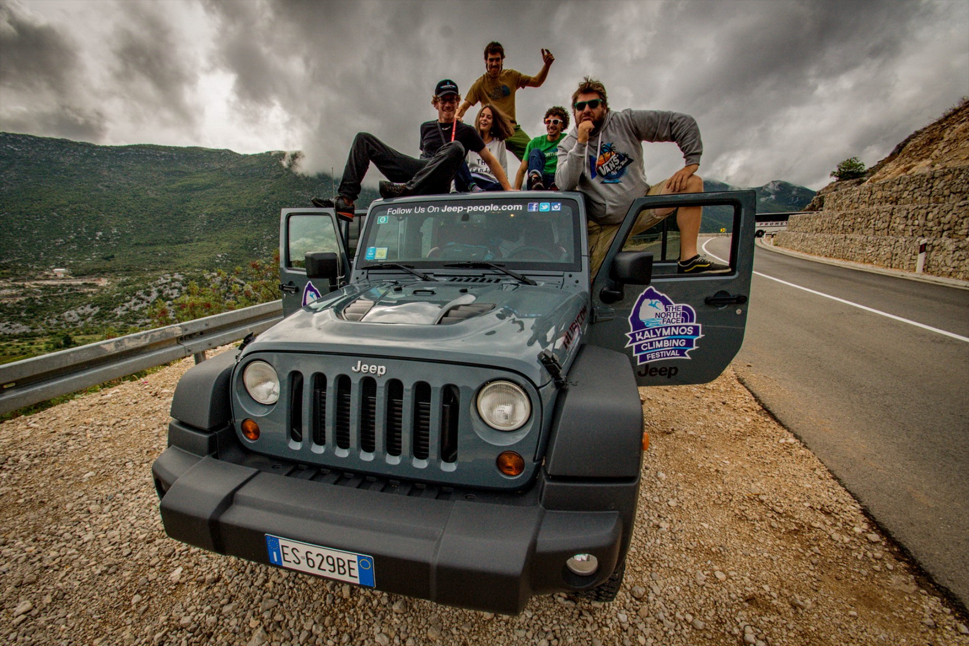 H Jeep ‘σκαρφαλώνει’ στην Κάλυμνο. Ξανά