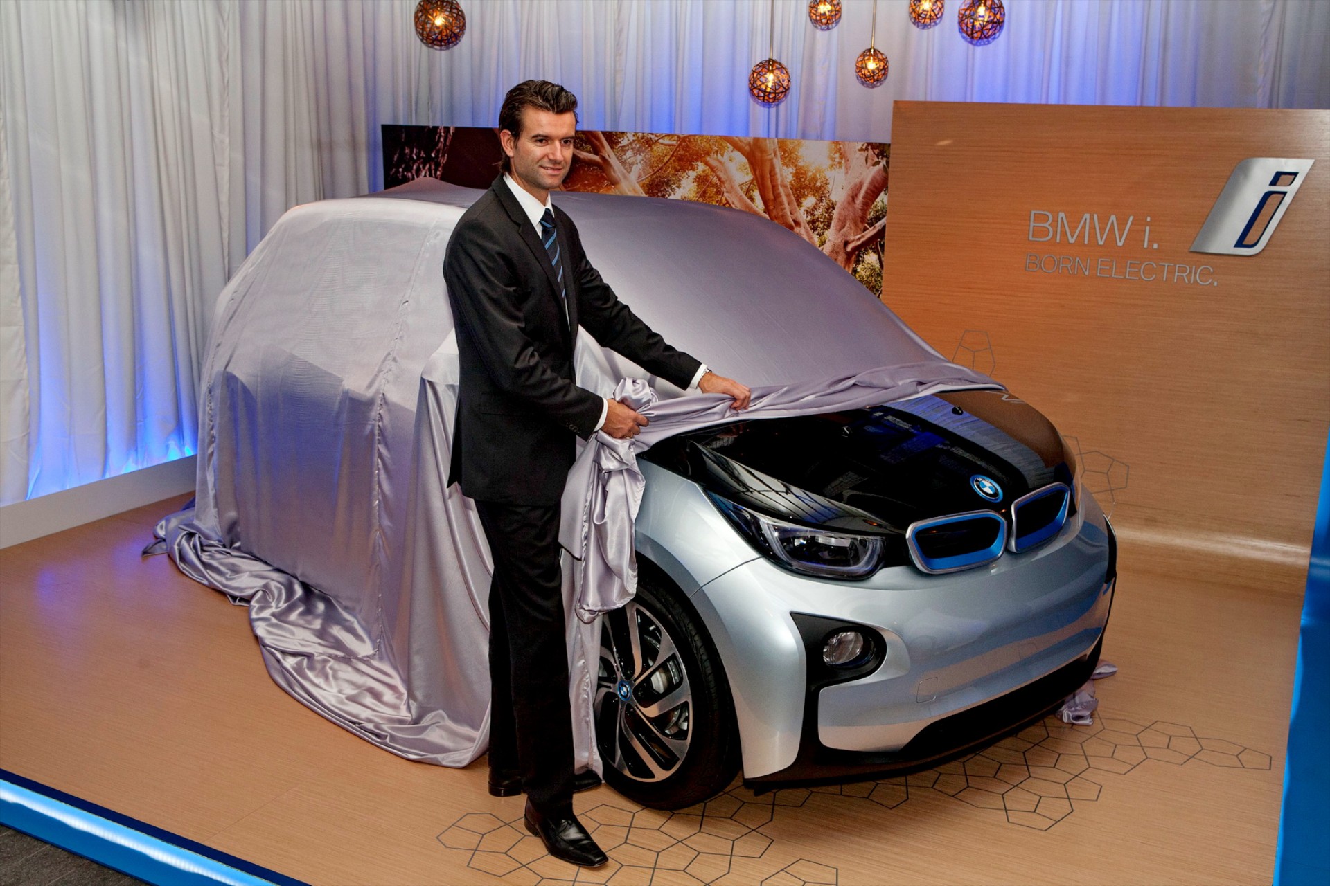 BMW i3: Επίσημη πρεμιέρα στην Ελλάδα
