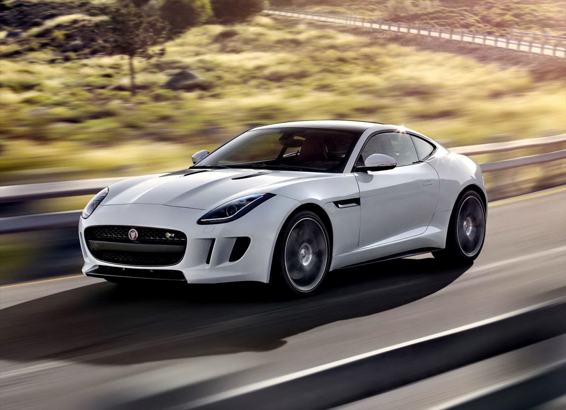 Νέα Jaguar F-Type Coupe 
