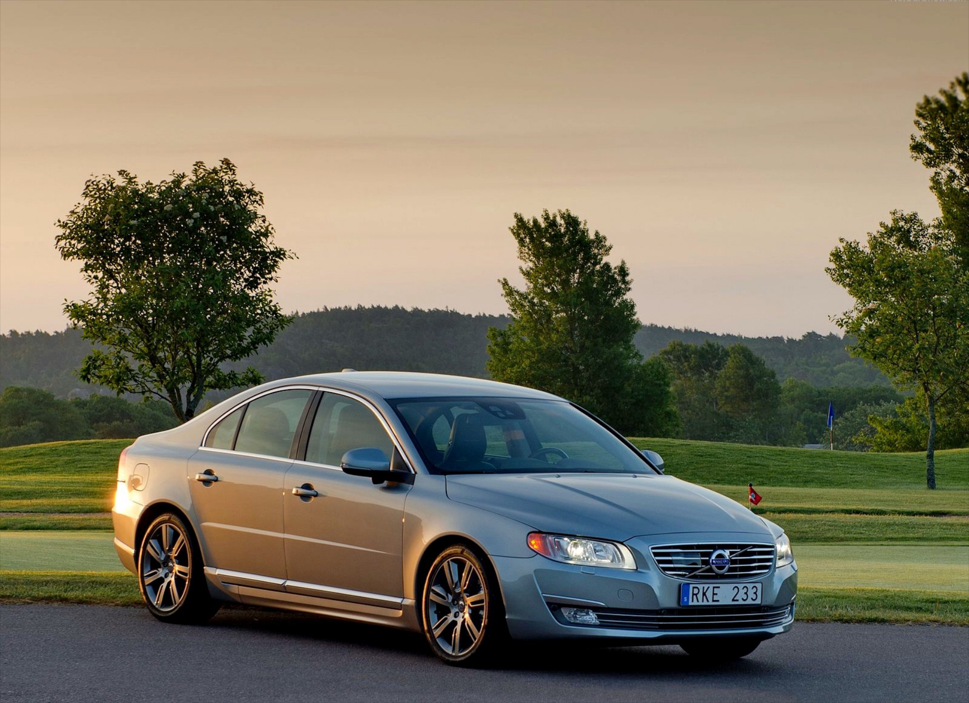 <br />
<b>Notice</b>:  Undefined property: stdClass::$title in <b>/home/www3gocar/public_html/templates/t2024/ice_c/9a1326b63621589c2d0ae49576f7df8a09573c42_0.file.box.featured.tpl.php</b> on line <b>89</b><br />
