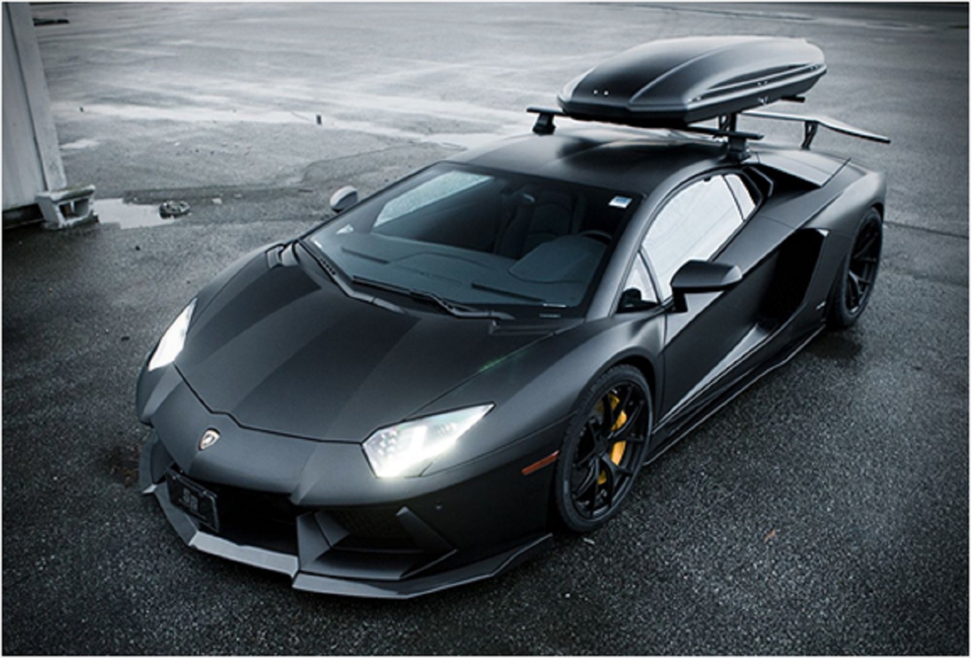 Μια Lambo για χειμερινά ταξίδια