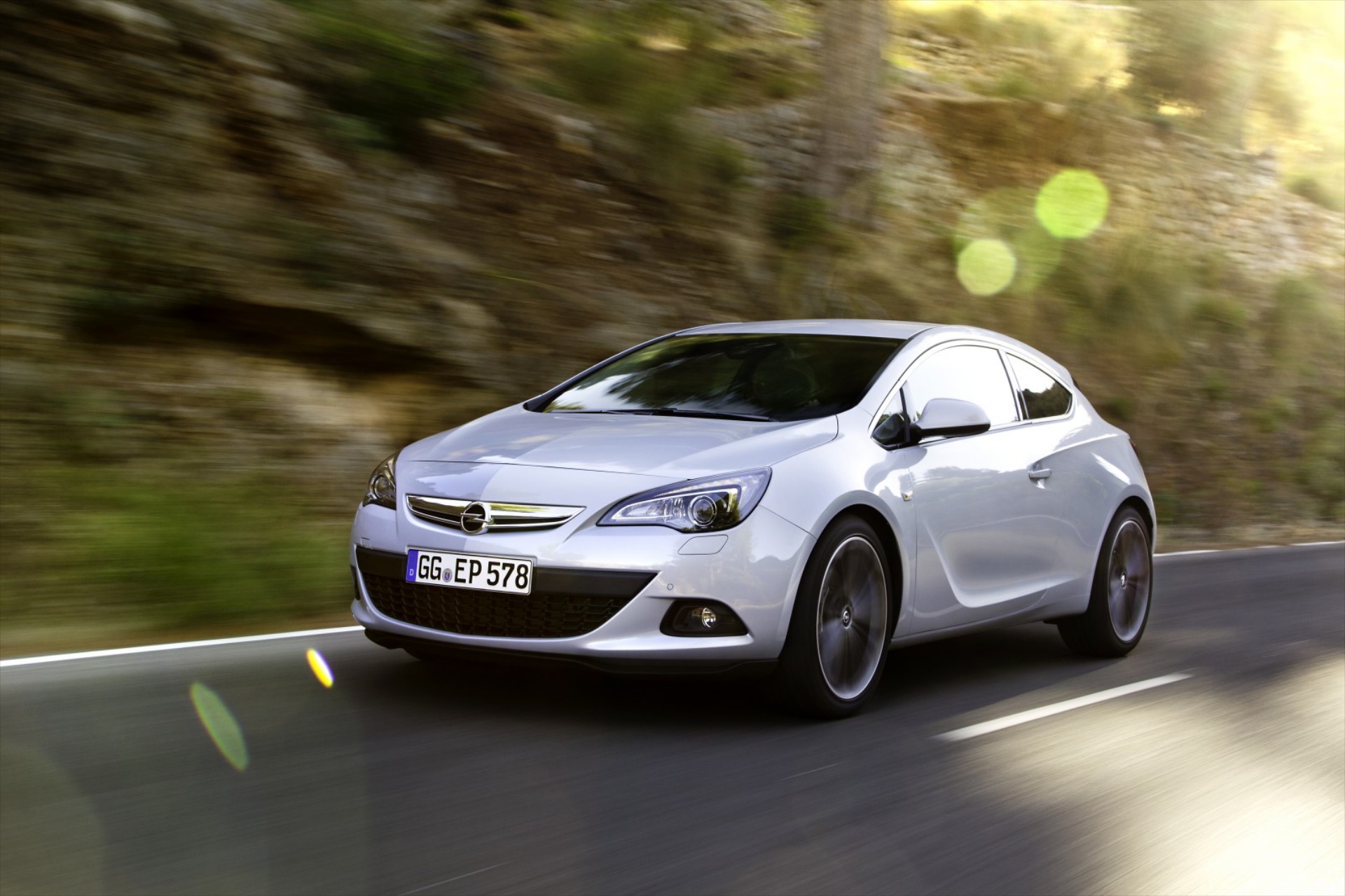 Opel Astra GTC 1.6 Turbo