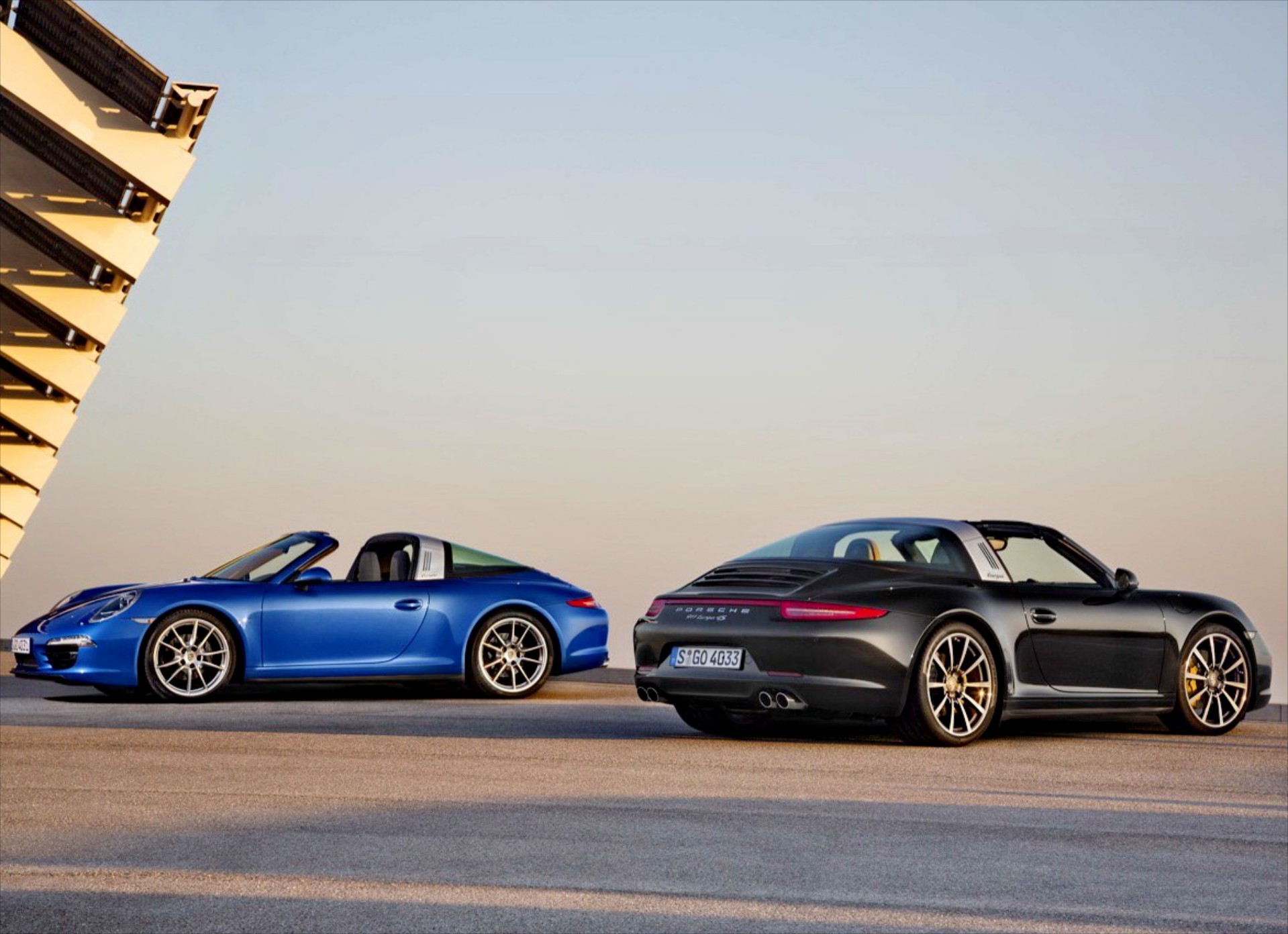 Νέα Porsche 911 Targa: Με ρετρό στυλ