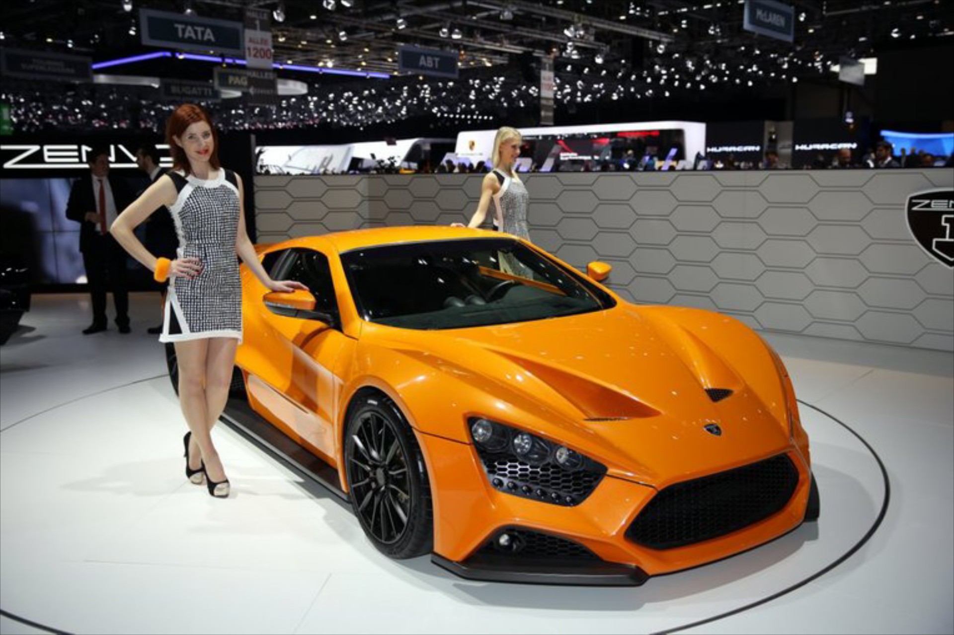 Zenvo ST1: Υπερόπλο 1.104 ίππων στη Γενεύη