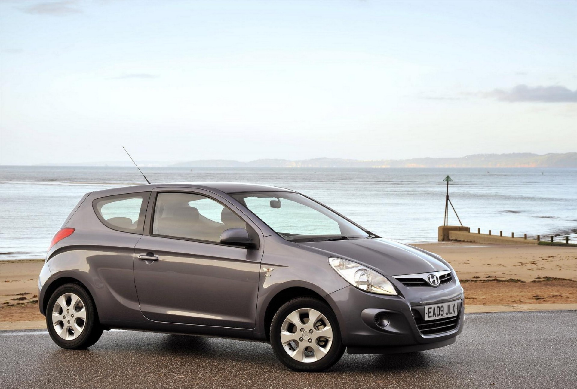 <br />
<b>Notice</b>: Undefined property: stdClass::$title in <b>/home/www3gocar/public_html/templates/t2024/ice_c/9a1326b63621589c2d0ae49576f7df8a09573c42_0.file.box.featured.tpl.php</b> on line <b>89</b><br />