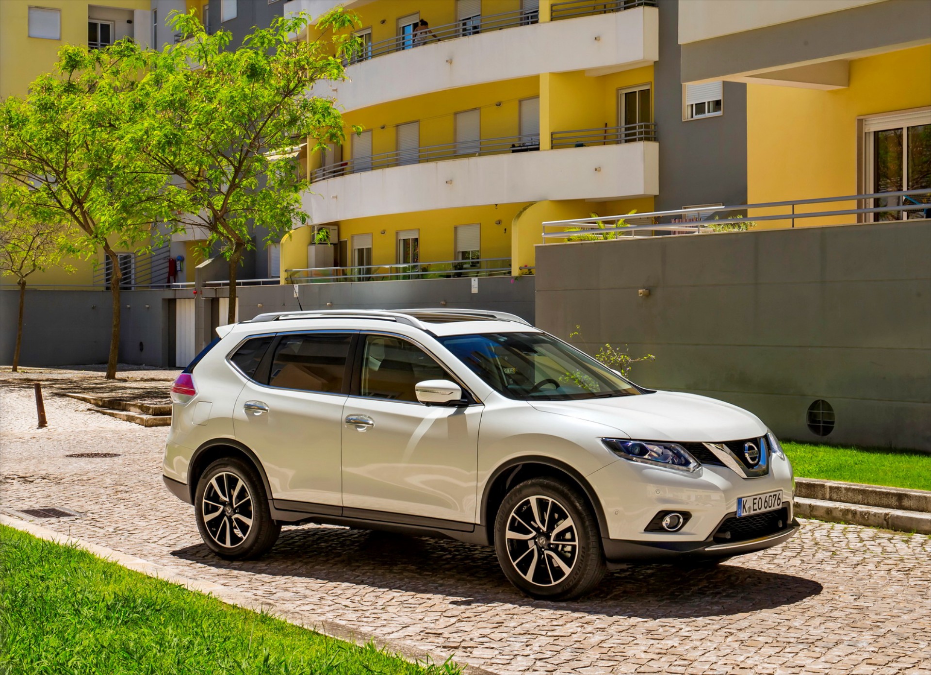 Nissan x trail avito