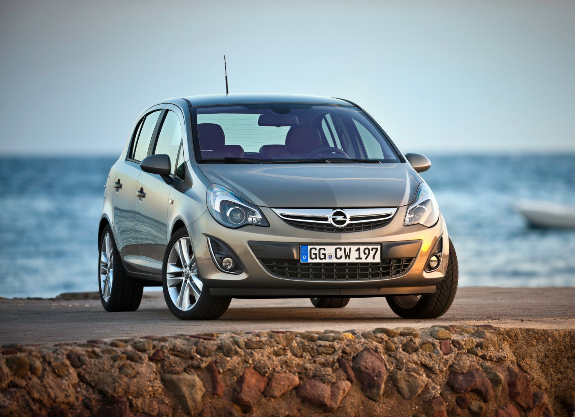 OPEL Adam & Corsa: Επείγον Έλεγχος Ασφαλείας