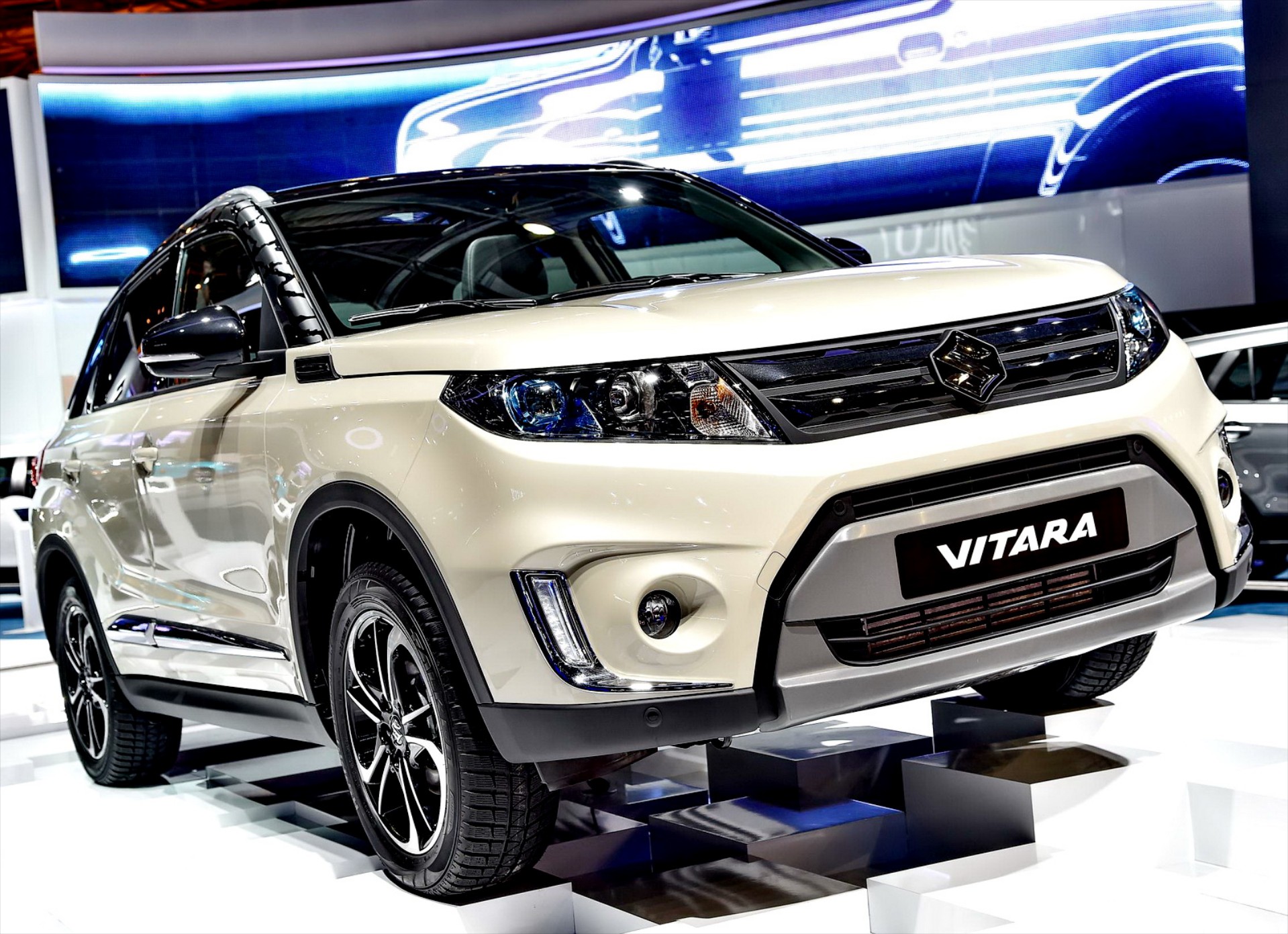 Στο Παρίσι: Suzuki Vitara
