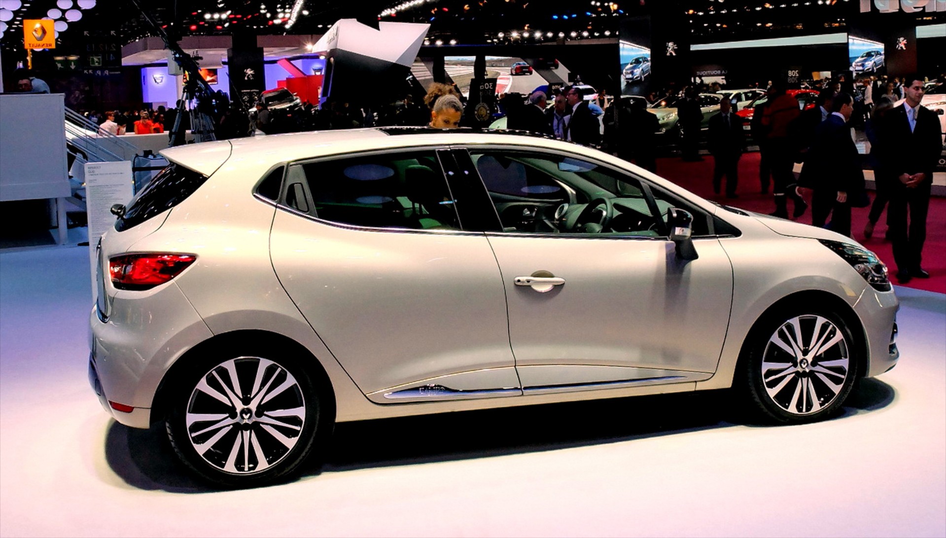 Renault Clio Initiale Paris