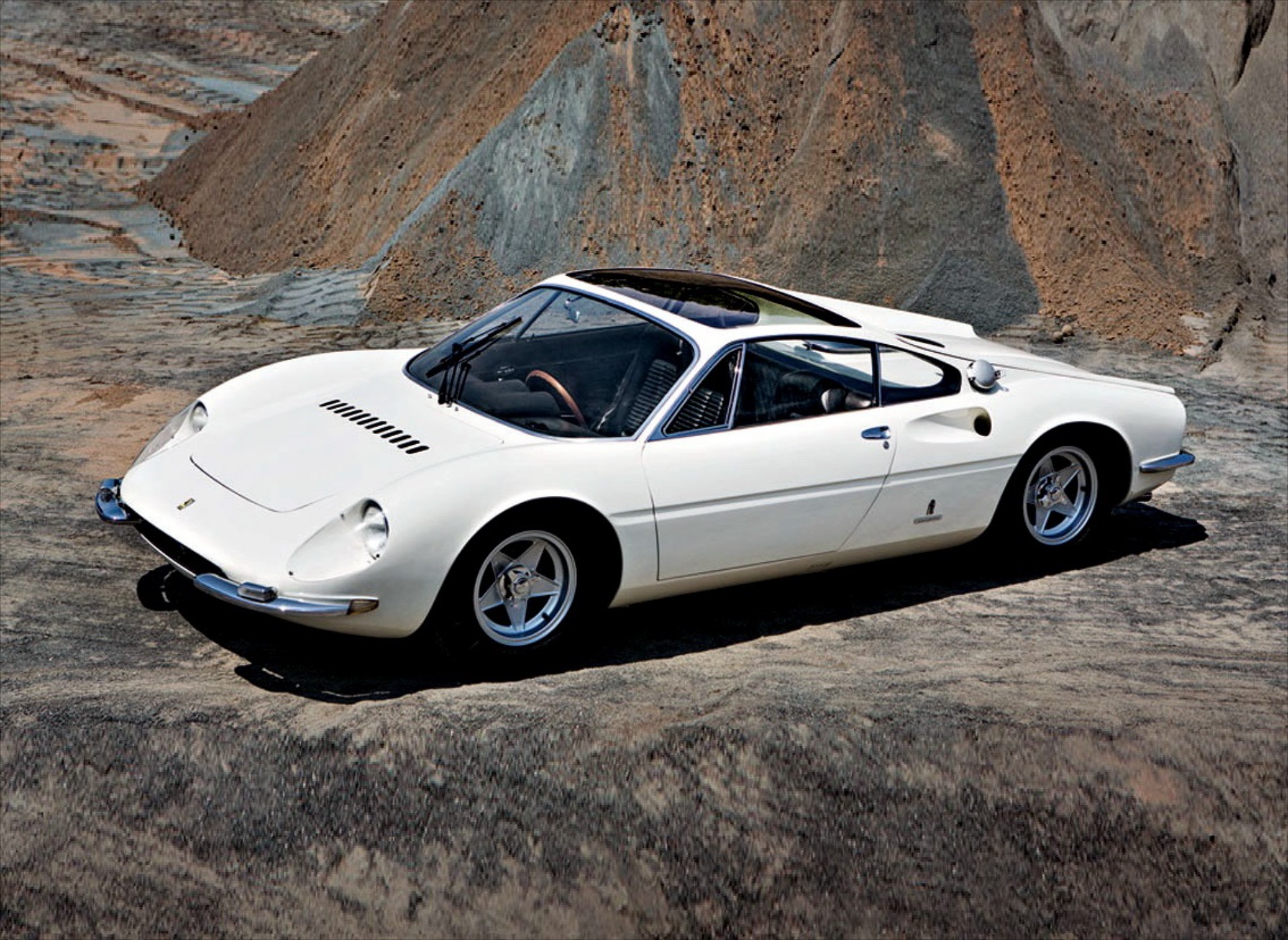 Ferrari 365P: Τρίτος στους δύο χωρά