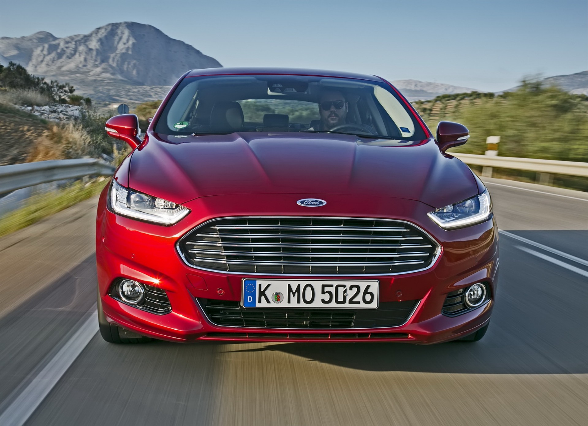 ΟΔΗΓΟΥΜΕ: Νέο Ford Mondeo 2015