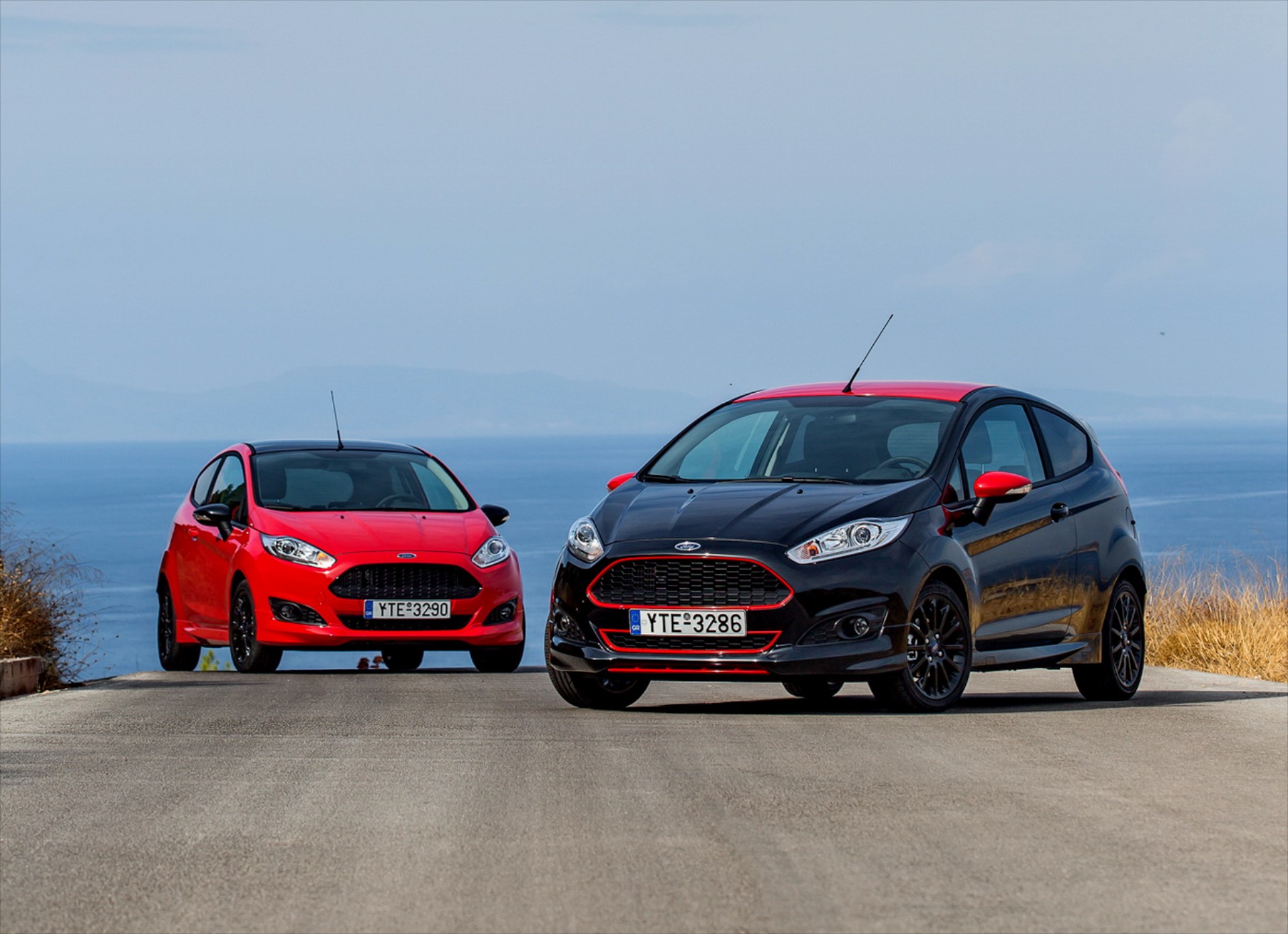 Ford Fiesta RED & BLACK με 140 ίππους