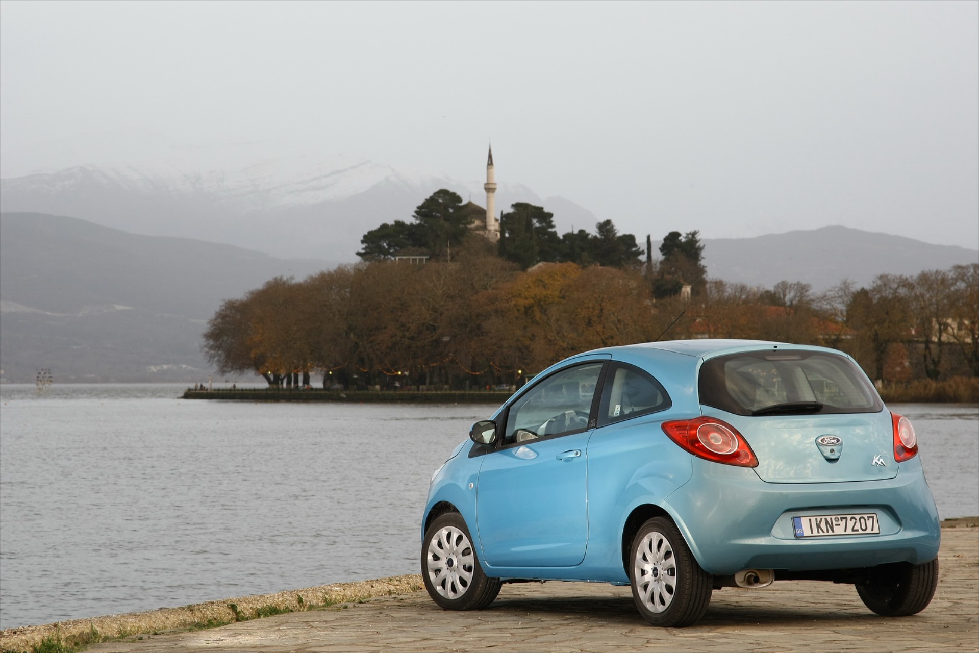 <br />
<b>Notice</b>:  Undefined property: stdClass::$title in <b>/home/www3gocar/public_html/templates/t2024/ice_c/9a1326b63621589c2d0ae49576f7df8a09573c42_0.file.box.featured.tpl.php</b> on line <b>89</b><br />
