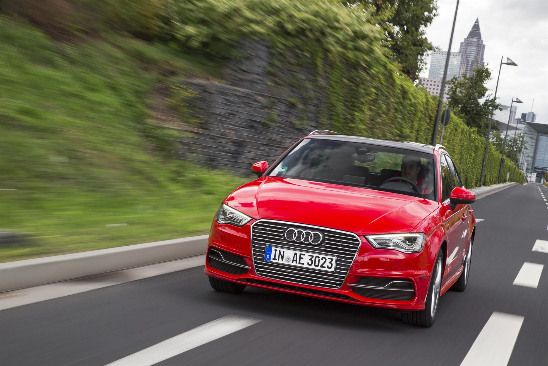 ΟΔΗΓΟΥΜΕ: Audi A3 Sportback e-tron