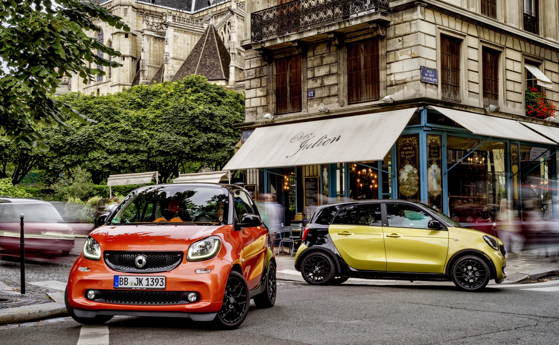 ΟΔΗΓΟΥΜΕ τα νέα Smart Fortwo & Forfour 