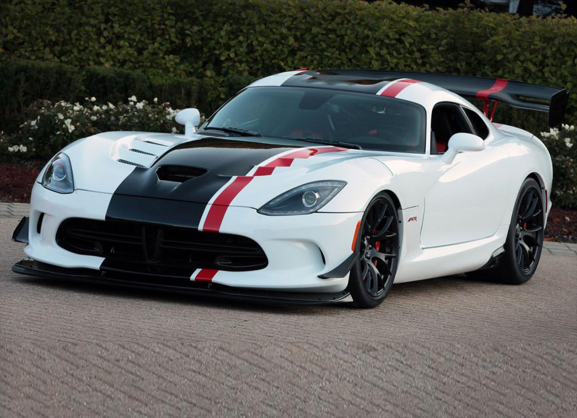Στην παραγωγή το θηρίο Dodge Viper ACR