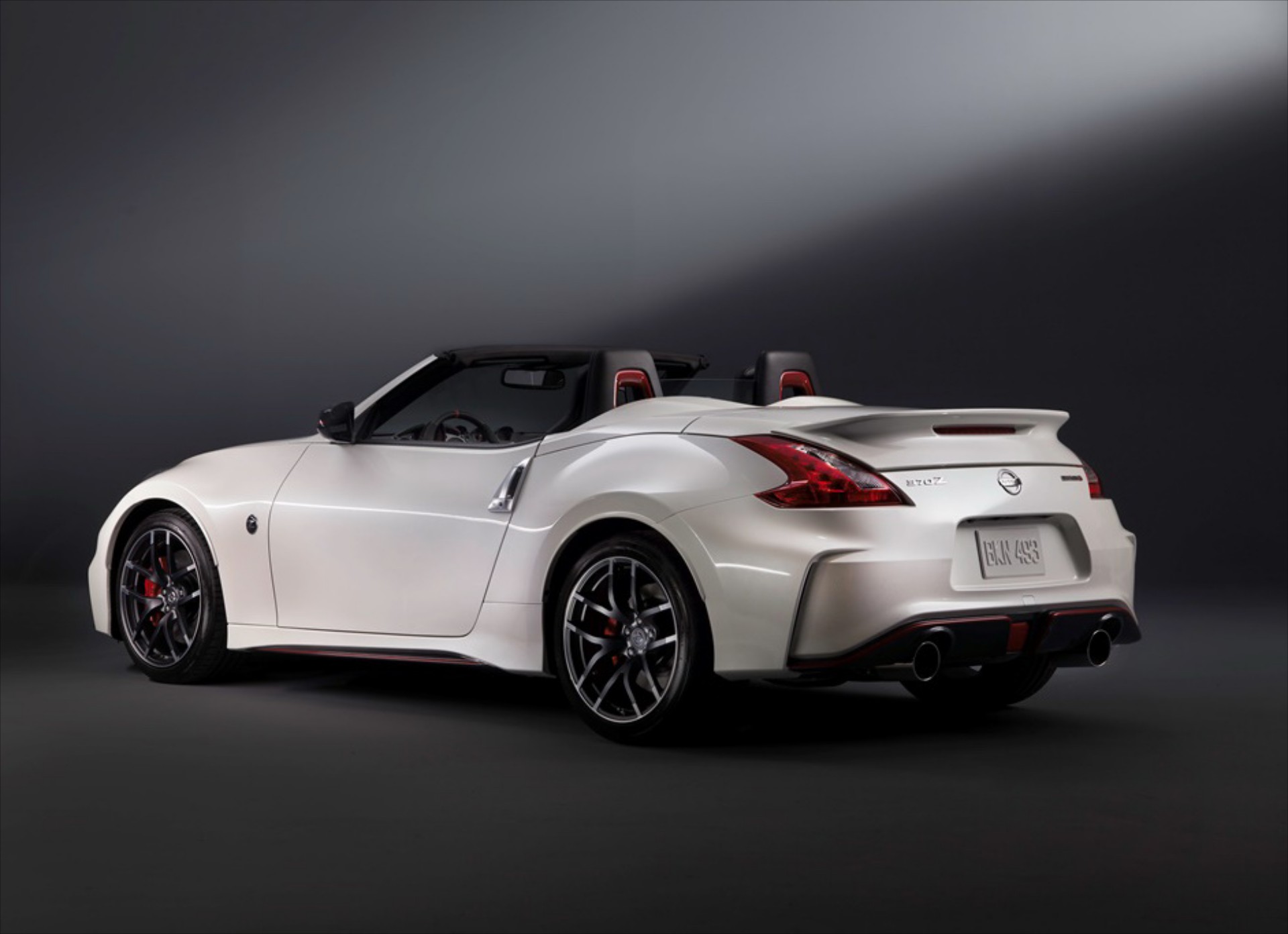 Νέο 370Z NISMO Roadster Concept από τη Nissan
