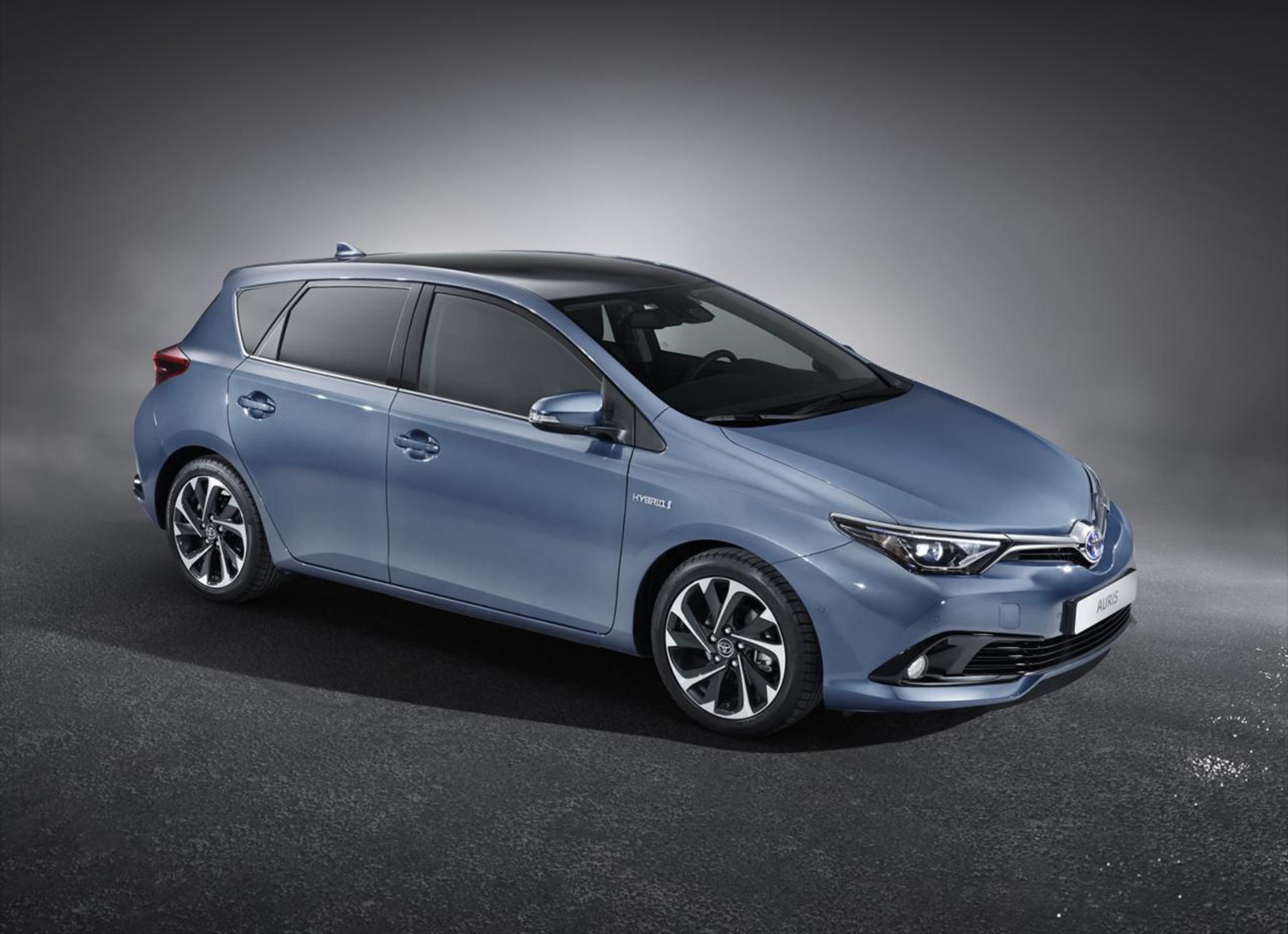Toyota Auris facelift με πιο πράσινα μοτέρ