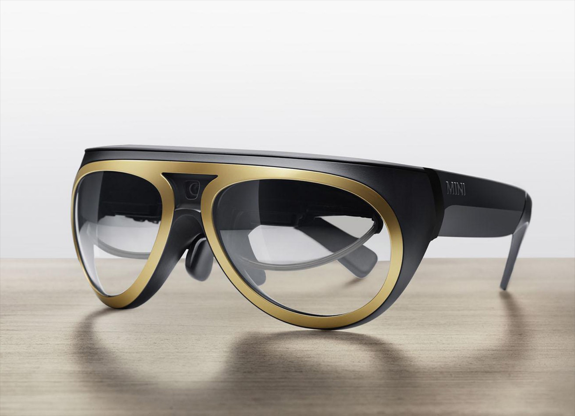 High-Tech γυαλιά από τη MINI
