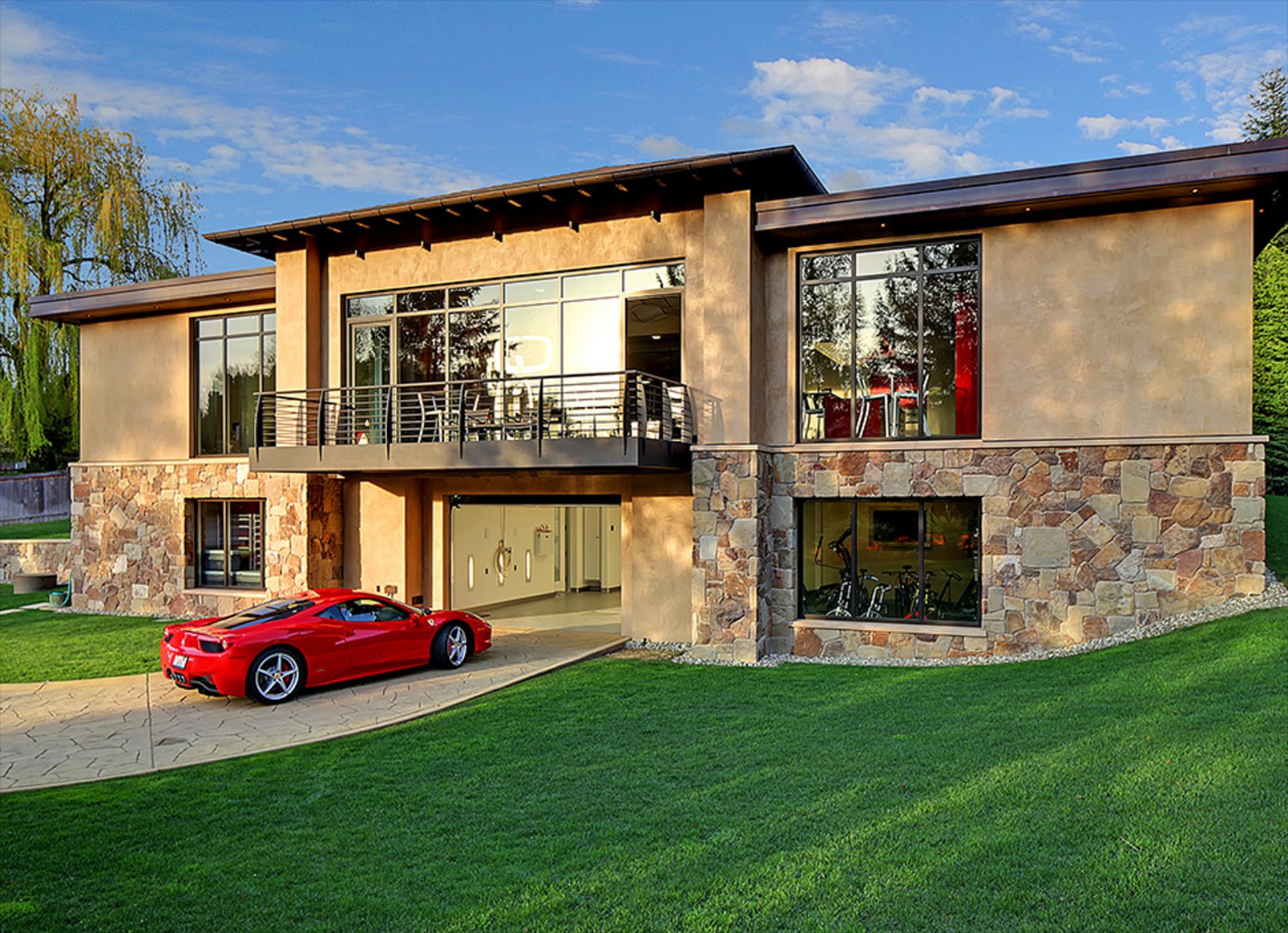 Σπίτι – ΟΝΕΙΡΟ με… 20 γκαράζ!