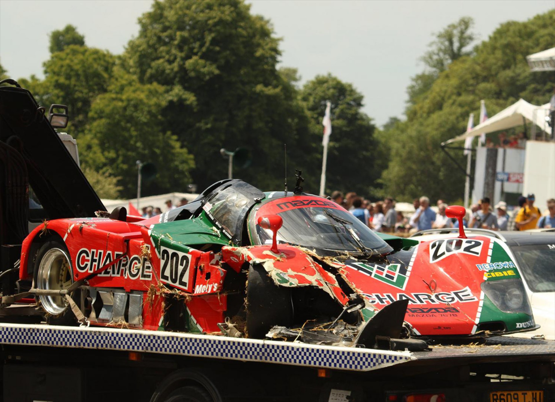 Τράκαρε το σπάνιο Mazda 767B