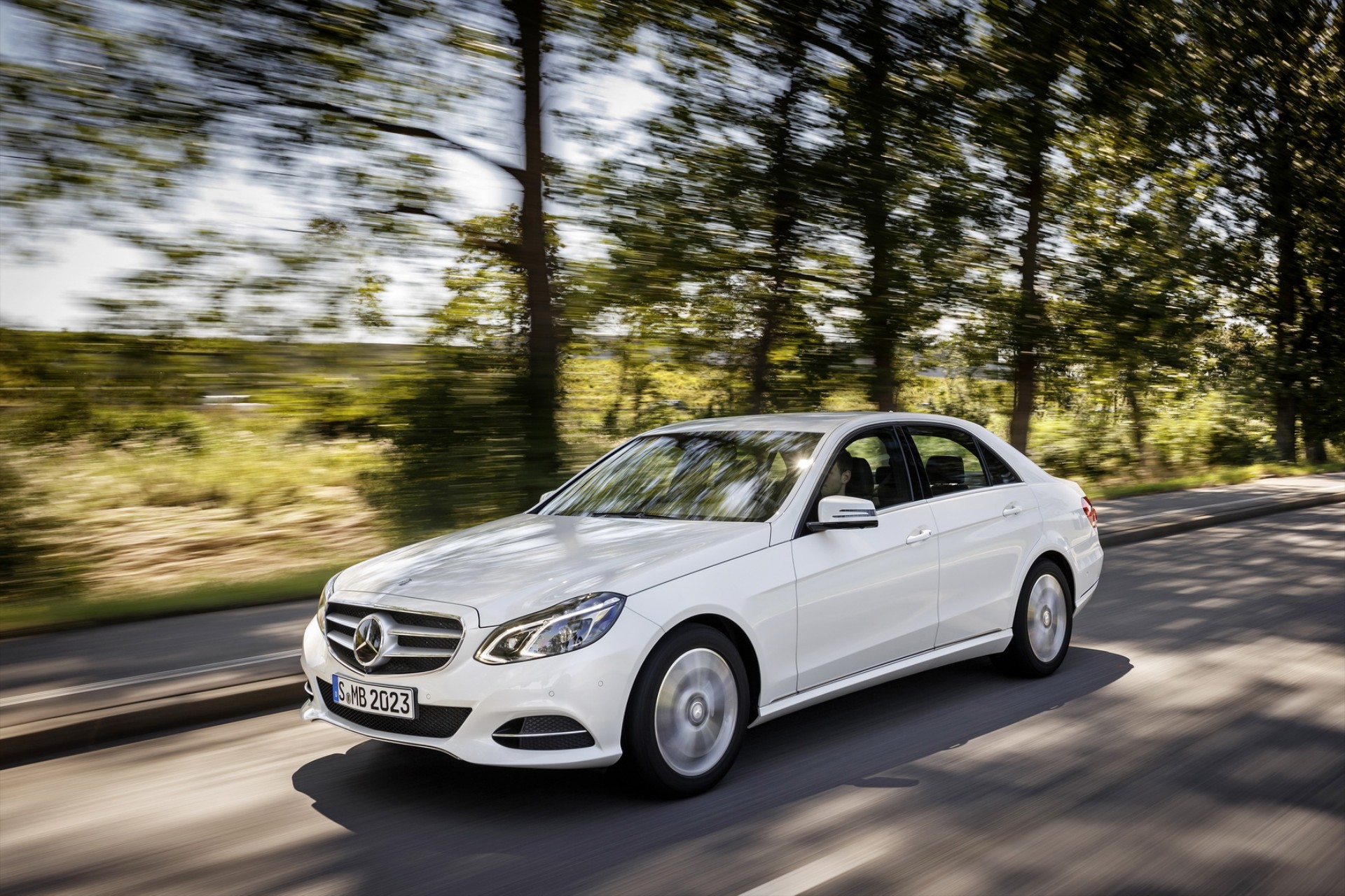 TEST: Mercedes Benz E 200 NGT