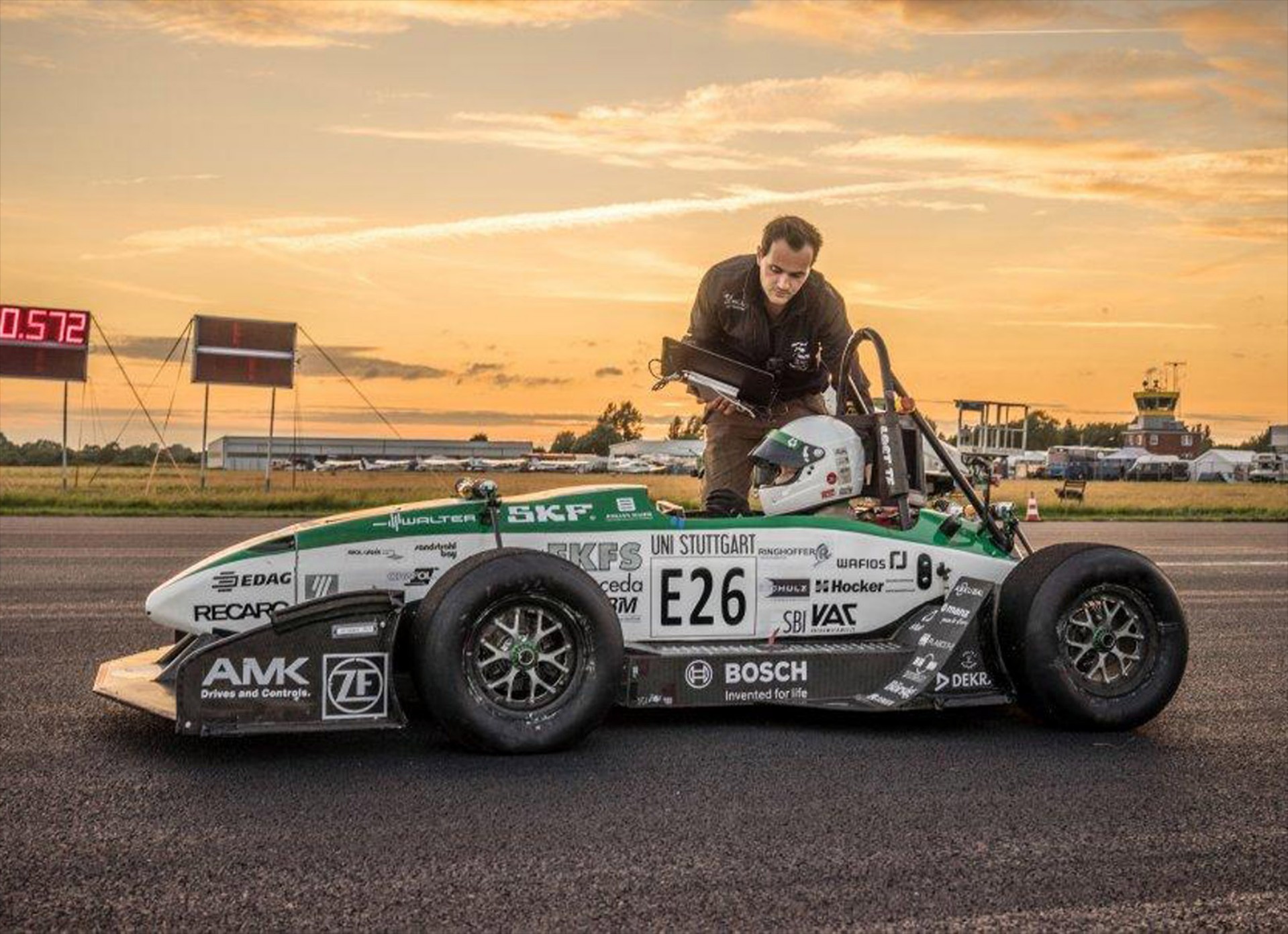 Ρεκόρ Γκίνες: 0-100 km/h σε 1,779 sec