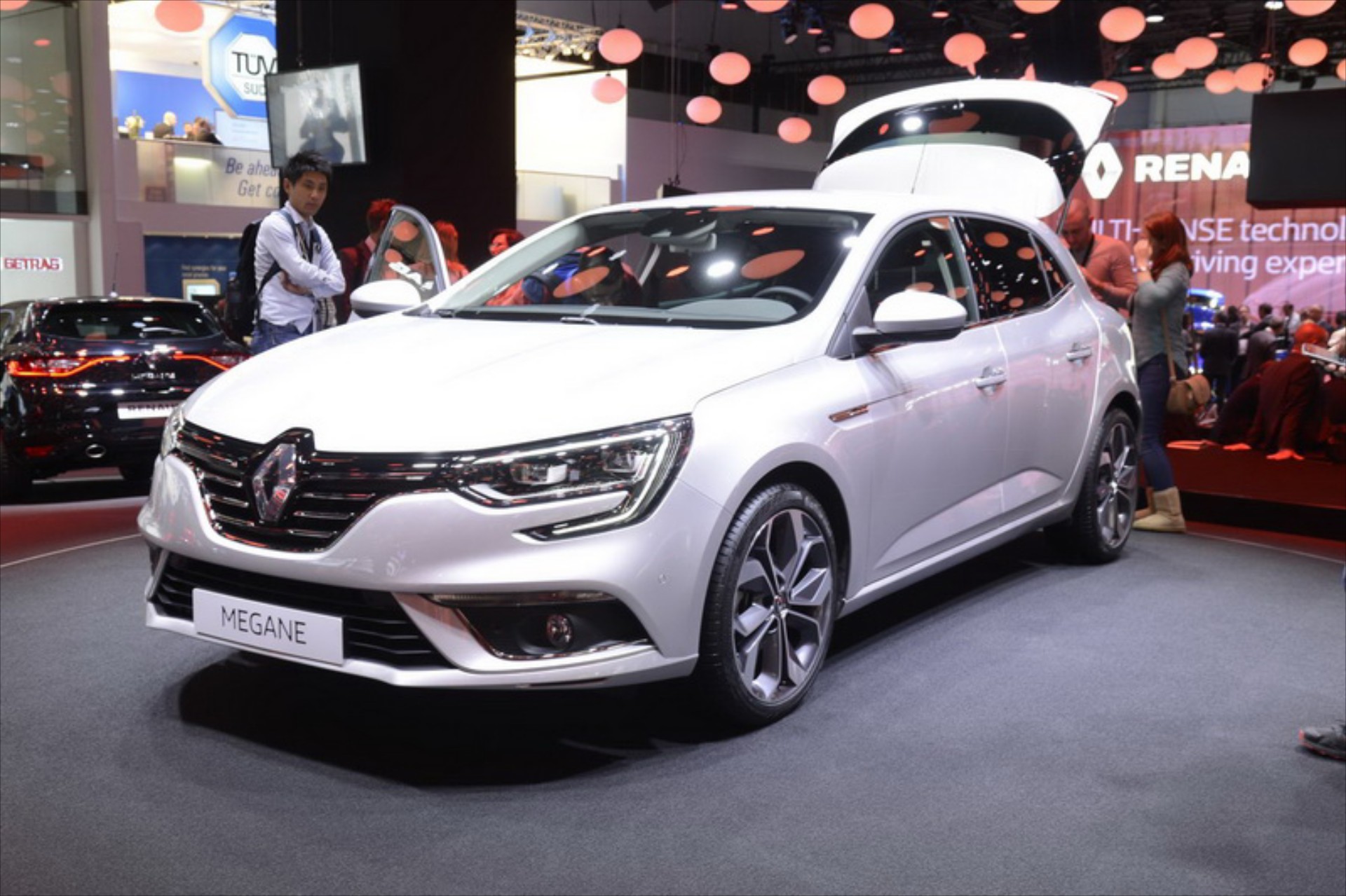 Επίσημα το νέο Renault Megane (VIDEO)