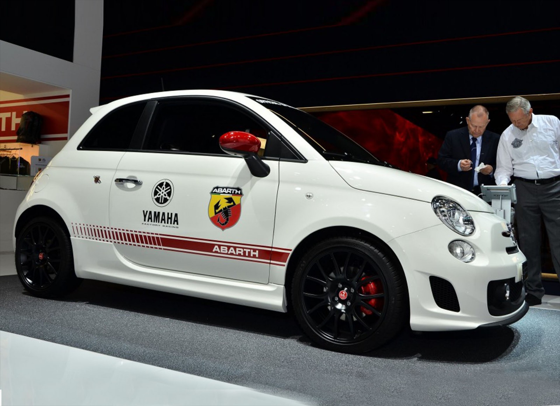 Abarth 595 Yamaha Factory Racing Edition
