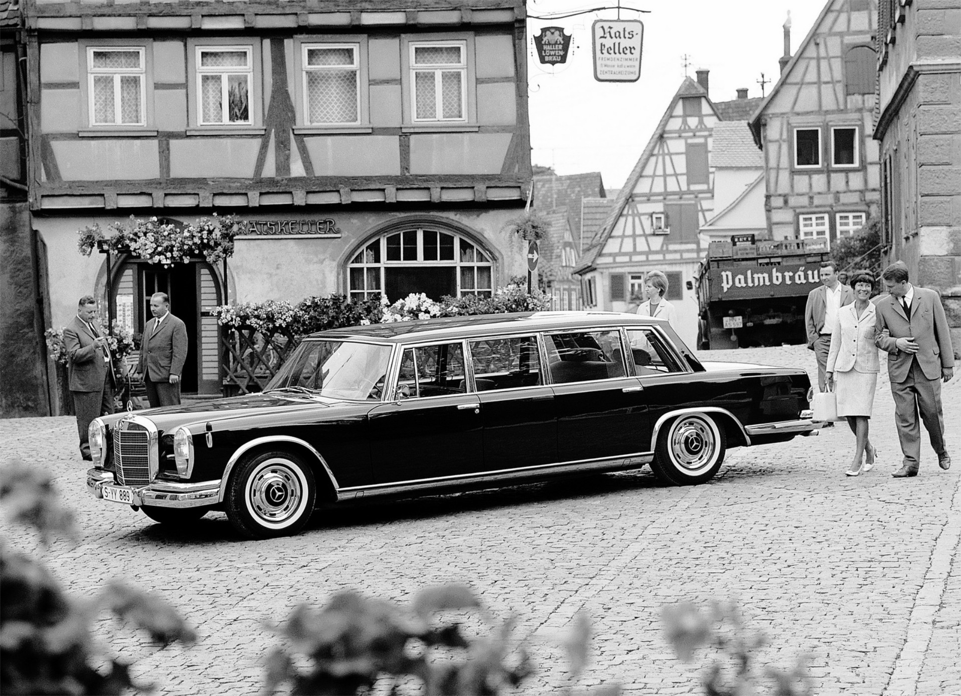 Mercedes-Benz 600: Υπεράνω