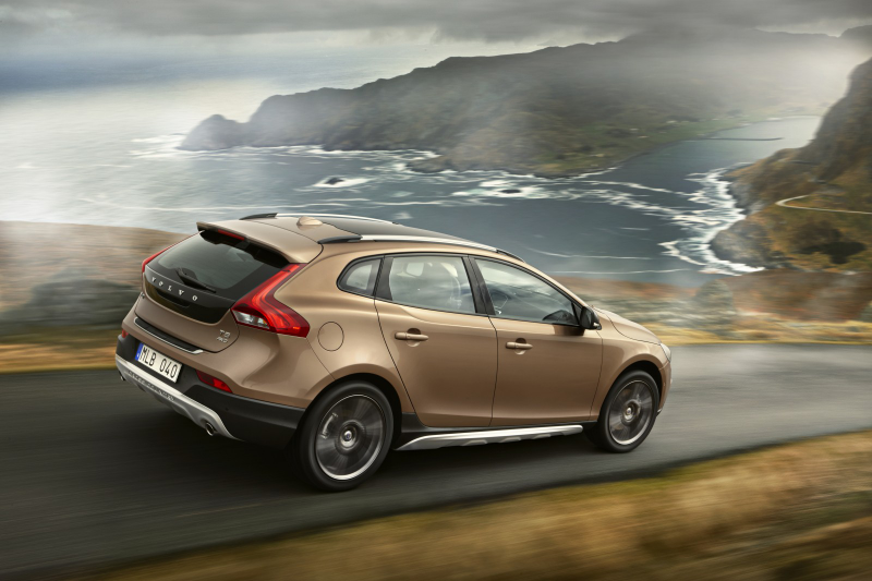 V40 CROSS COUNTRY 2.0 D3 Auto Kinetic