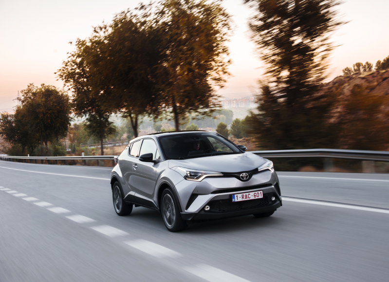 C-HR 1.2 CVT 4WD C-ULT C-HR 1.2 CVT 4WD C-ULT
