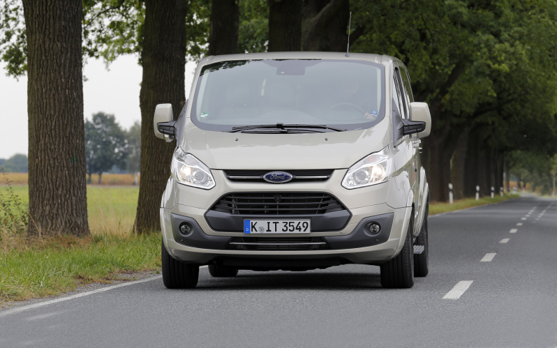 TOURNEO CUSTOM 2.2 TD SWB Base TOURNEO CUSTOM 2.2 TD SWB Base