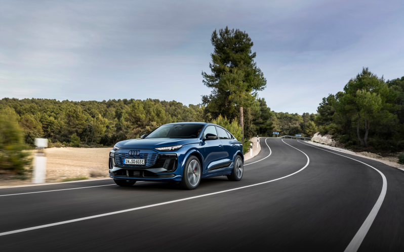 Q6 SPORTBACK e-tron Perfomance 306PS Q6 SPORTBACK e-tron Perfomance 306PS