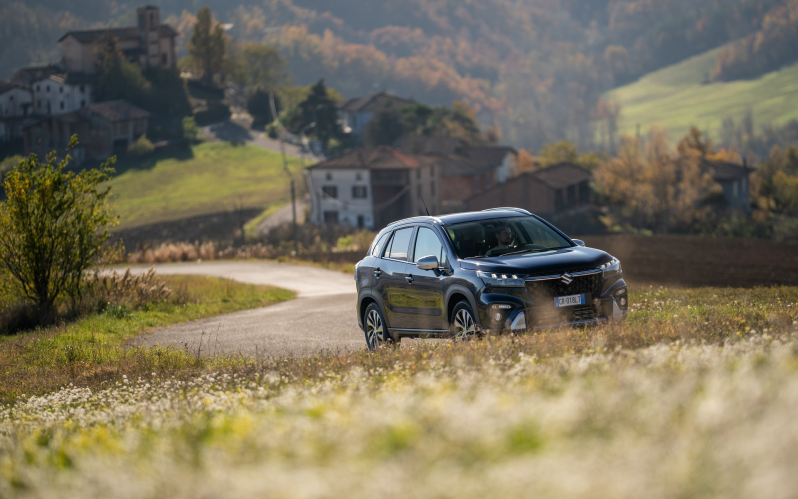 S-CROSS 1.4 GLX HYBRID AUTO S-CROSS 1.4 GLX HYBRID AUTO