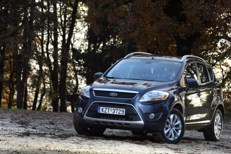 KUGA 2.5 Turbo Titanium KUGA 2.5 Turbo Titanium