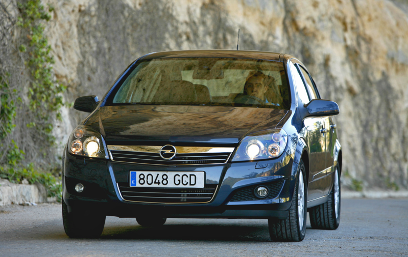 ASTRA SEDAN 1.6 Cosmo easytronic ASTRA SEDAN 1.6 Cosmo easytronic
