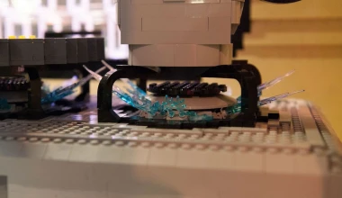 Ένα τροχόσπιτο Lego… σε πραγματικές διαστάσεις