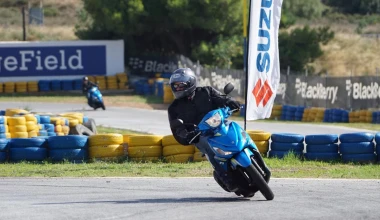 ΟΔΗΓΟΥΜΕ: Suzuki scooter Address & Burgman