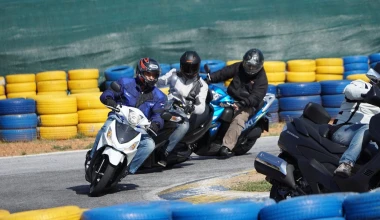 ΟΔΗΓΟΥΜΕ: Suzuki scooter Address & Burgman